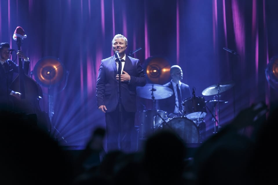 No photo description available.