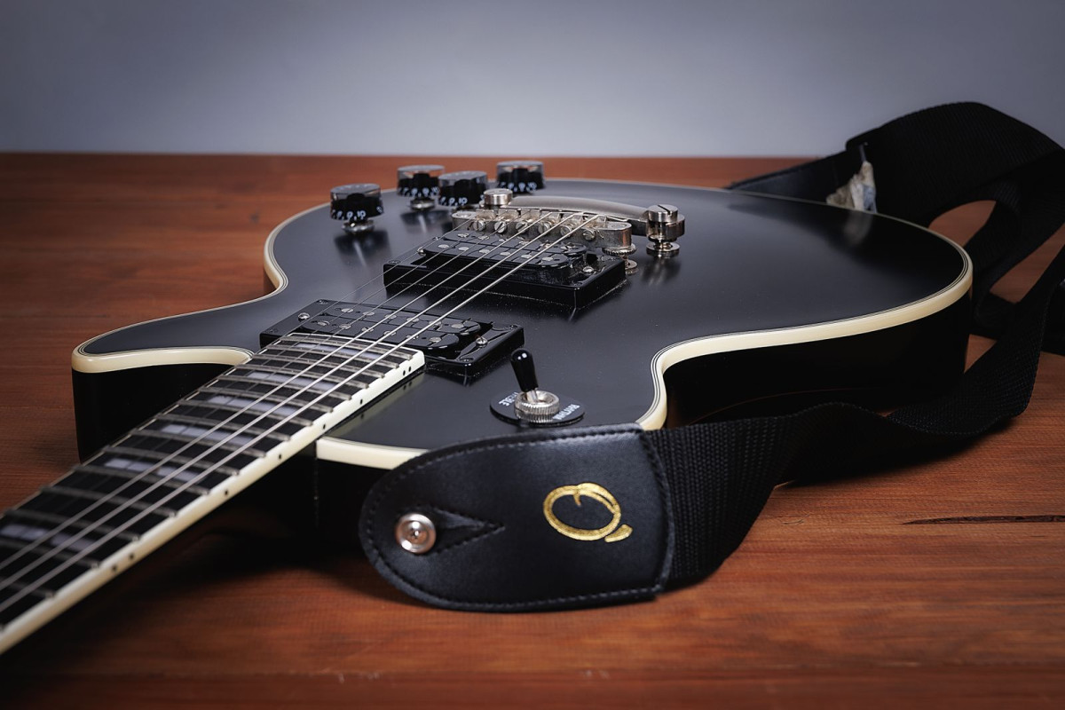 EPIPHONE LES PAUL CUSTOM PROPHECY AGED JET BLACK DIAPASON DE ÉBANO + PICKUPS ACTIVOS GIBSON - foto 2