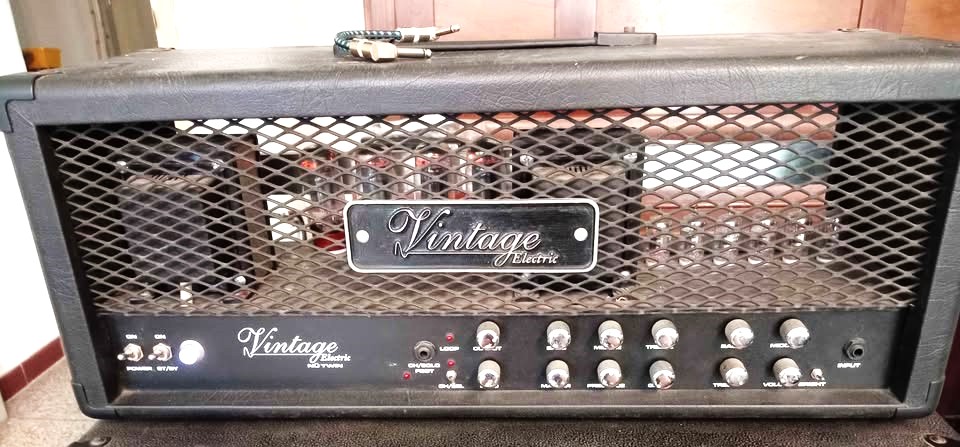 Amplificador valvular VINTAGE ELECTRIC NU TWIN
