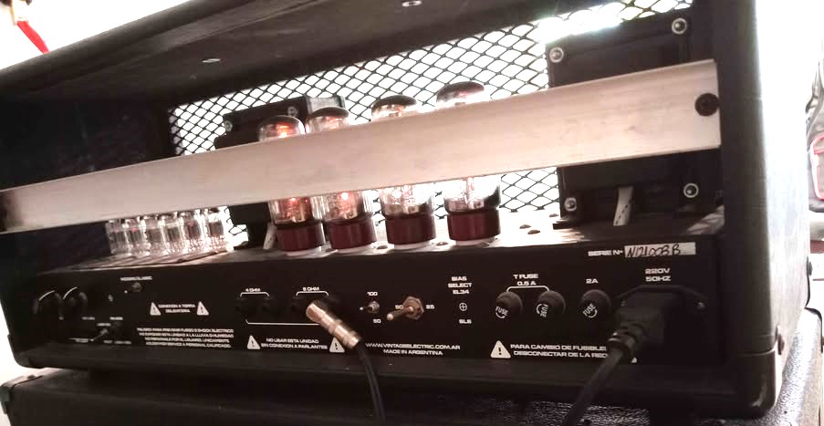 Amplificador valvular VINTAGE ELECTRIC NU TWIN - foto 2