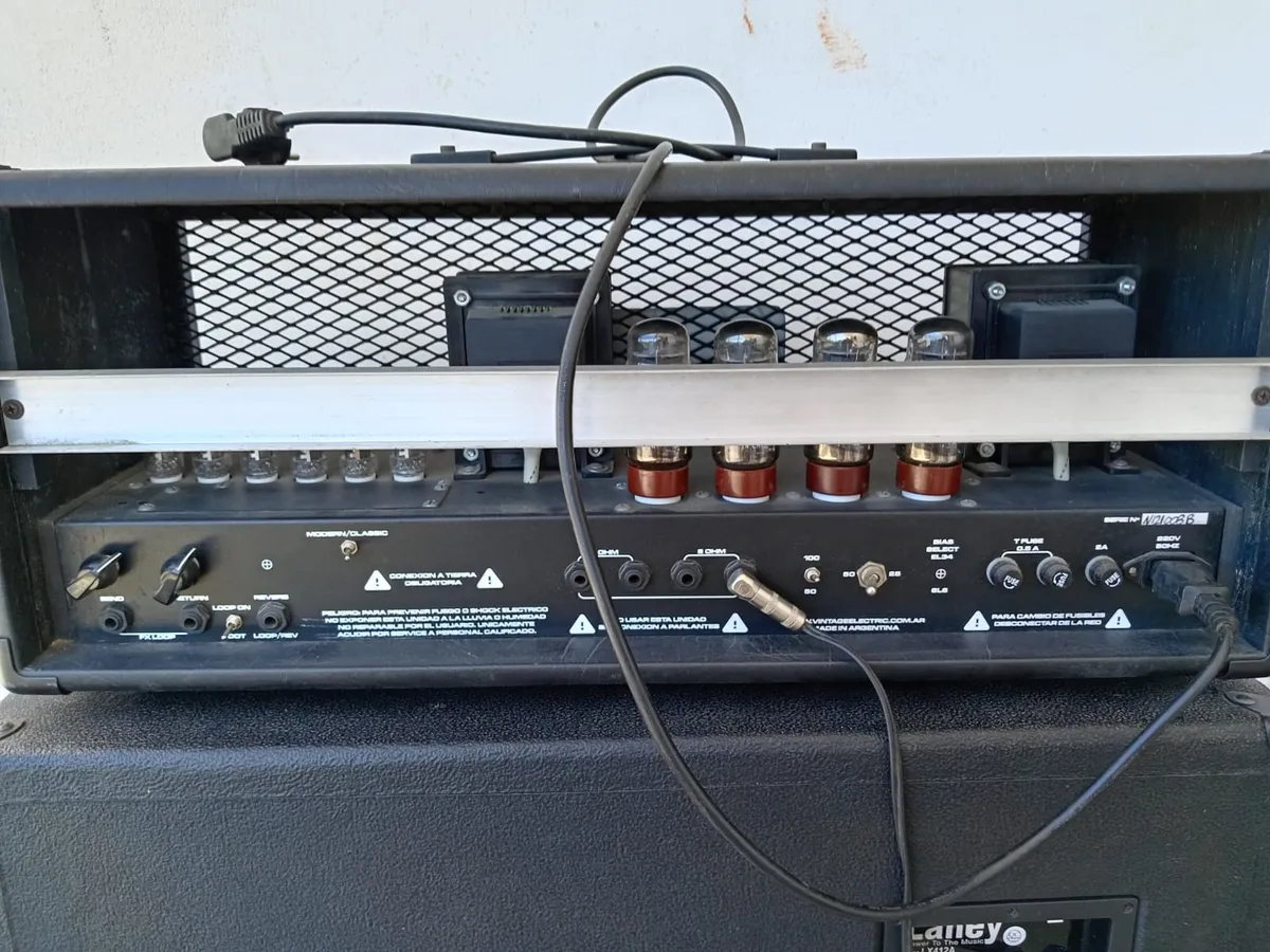 Amplificador valvular VINTAGE ELECTRIC NU TWIN - foto 3
