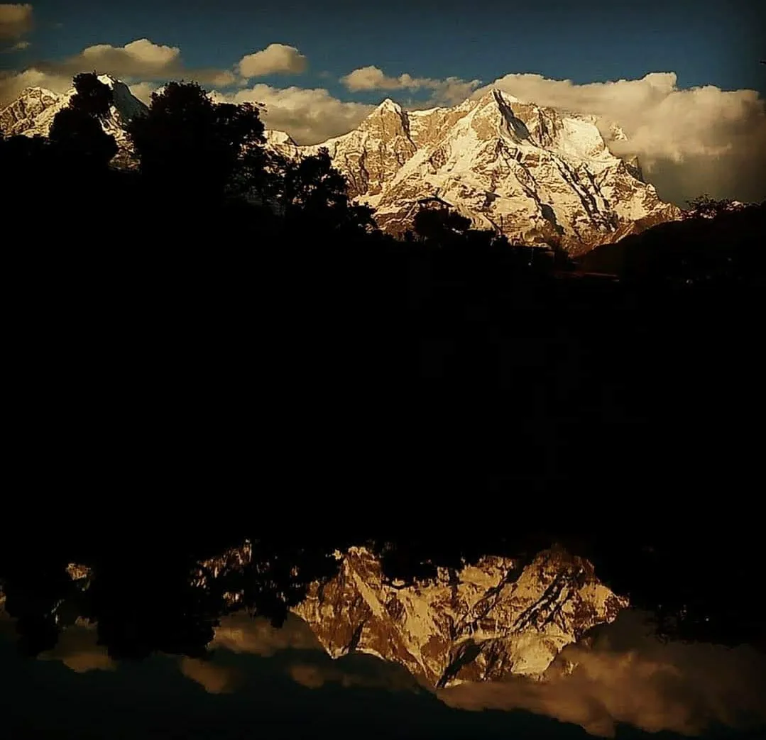 Deoriatal Trek trek view 1 - Sari village