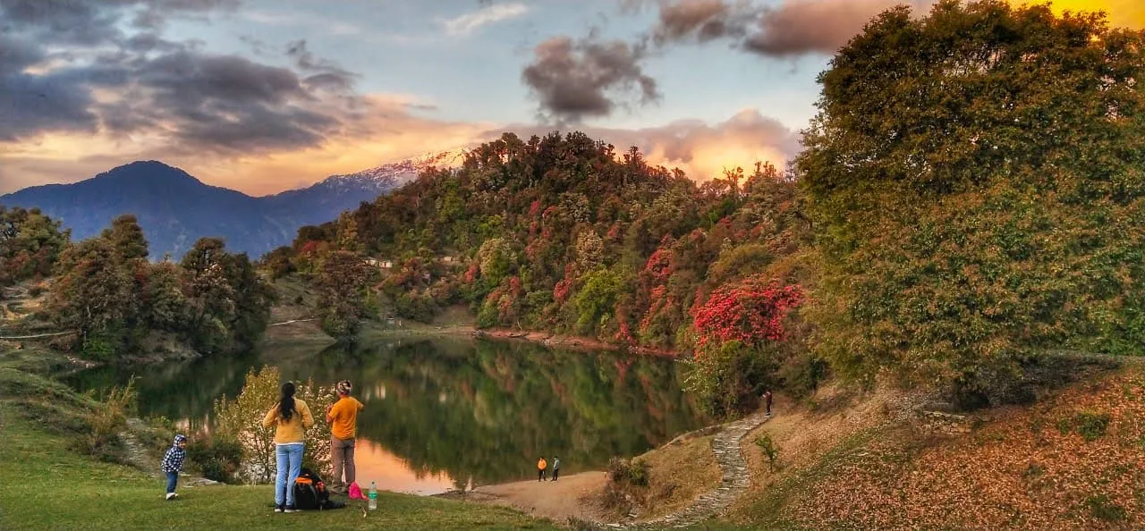Deoriatal Trek trek view 2 - Himalayan landscape