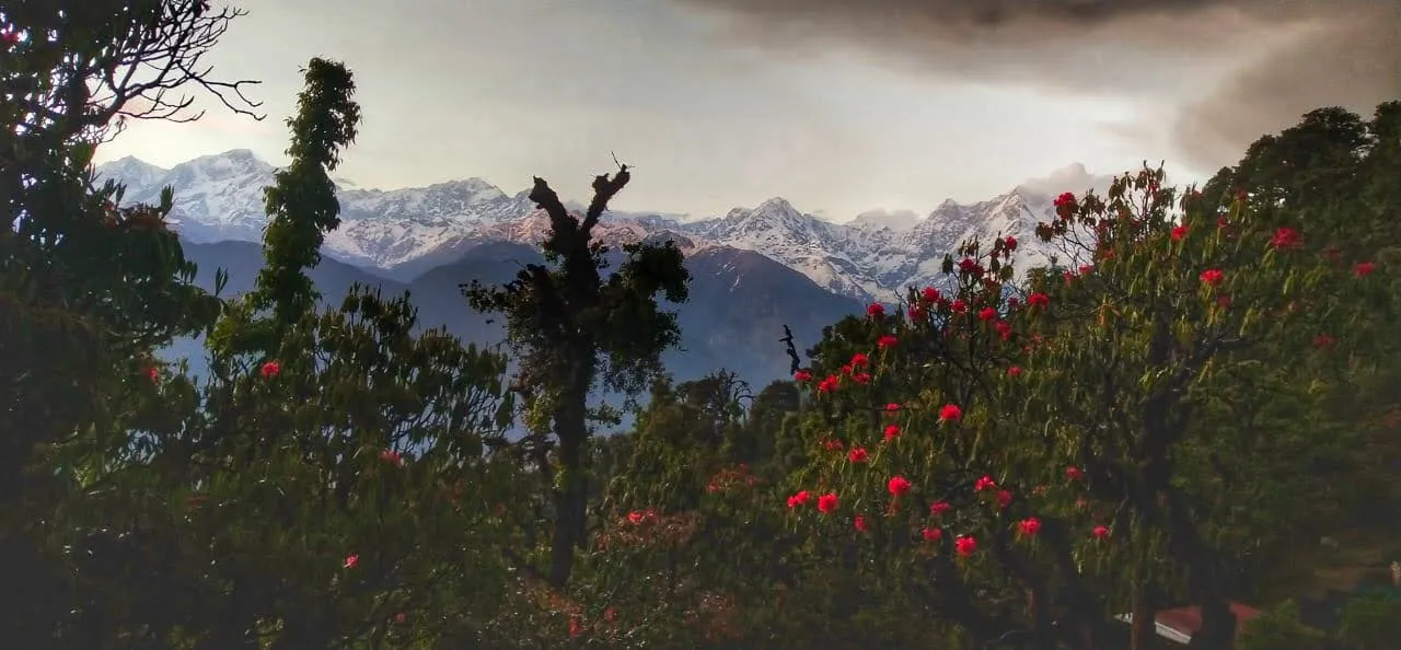 Deoriatal Trek trek view 4 - mountain scenery