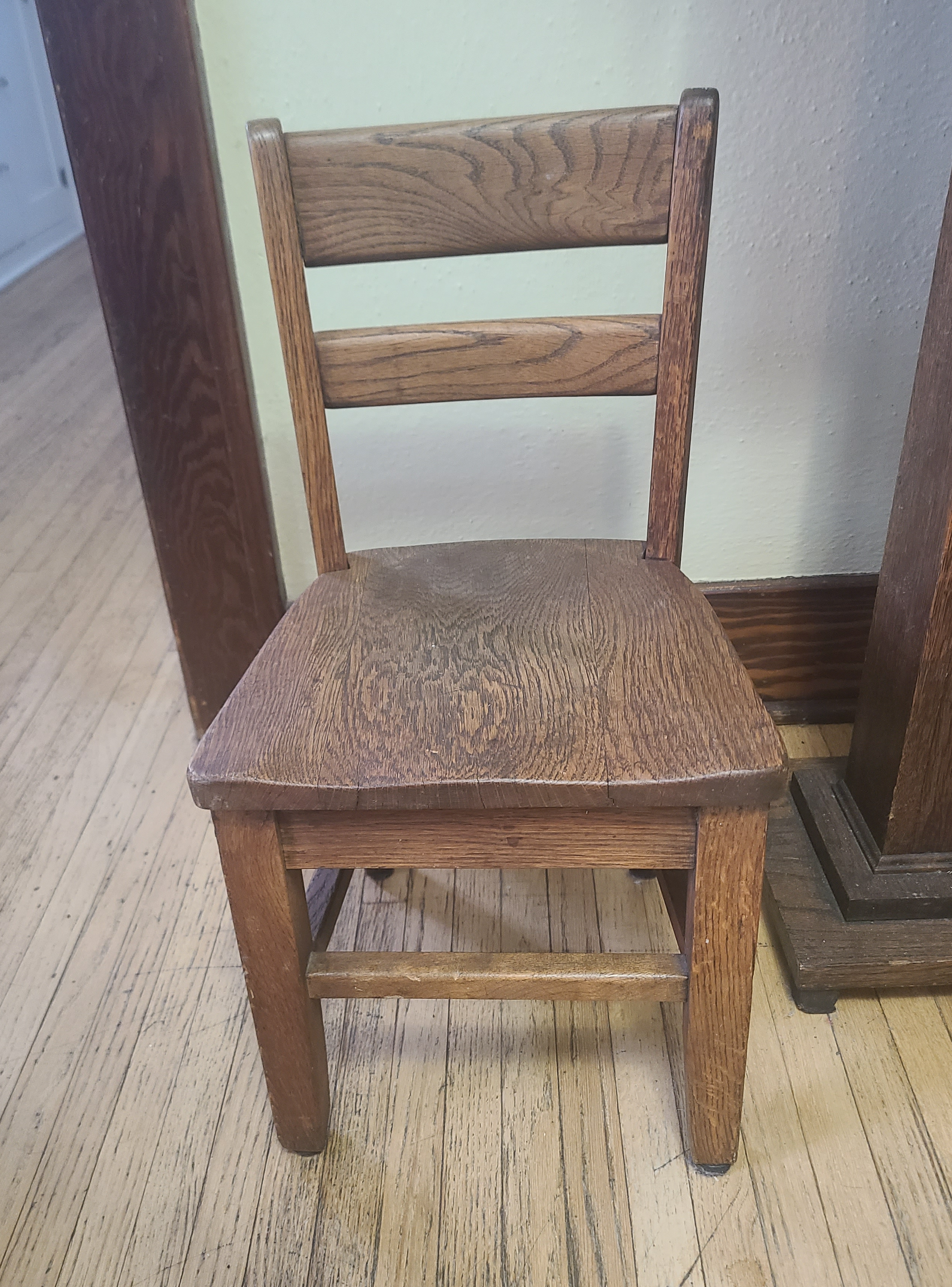 Vintage Solid Oak Wood Child's Elementry School Chair.