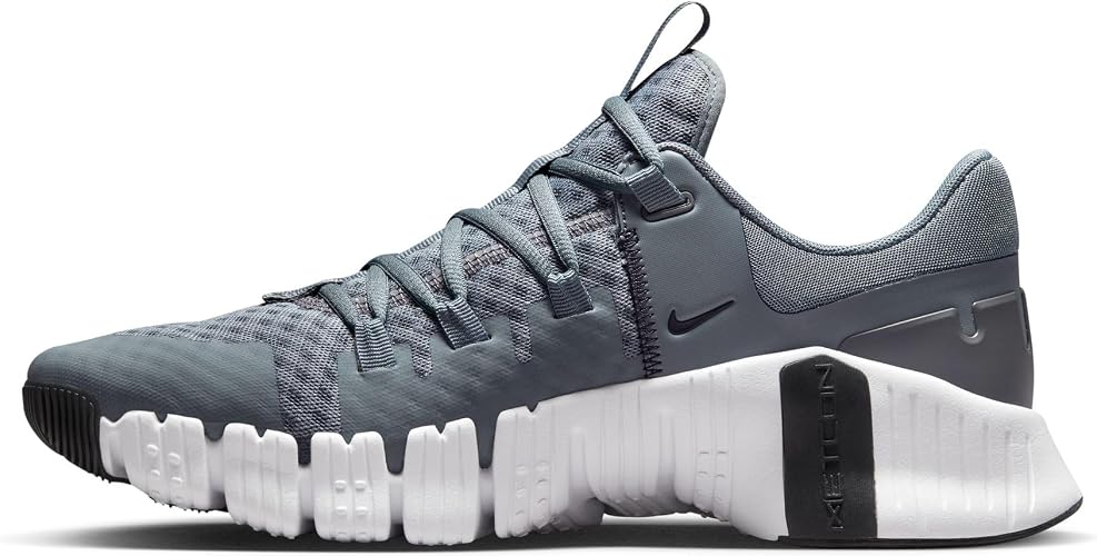 Nike Mens Nike Free Metcon 5 Sneaker — view 3