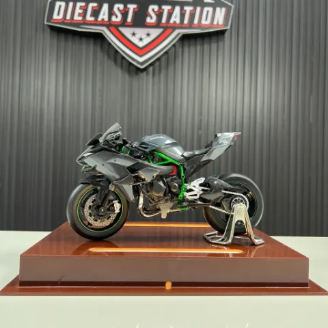 Kawasaki Ninja H2R 1:9 Big Scale Diecast Model Motorcycle — view 6