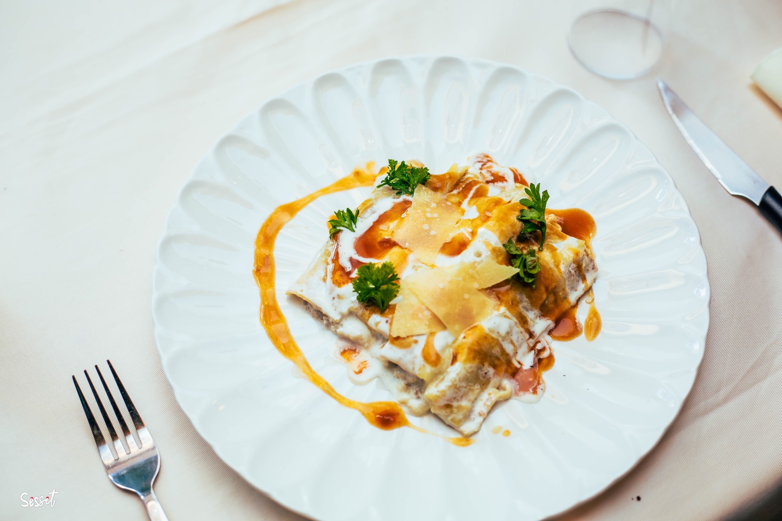 Cannelloni à la Viande et Sauce Béchamel