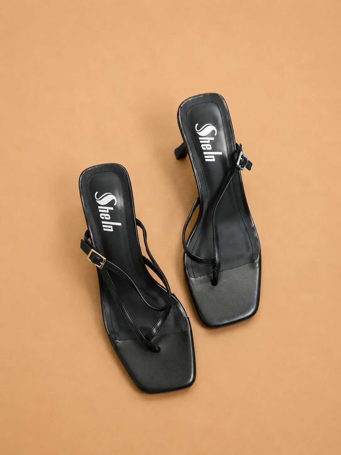 Sandales Noires Minimalistes à Talon