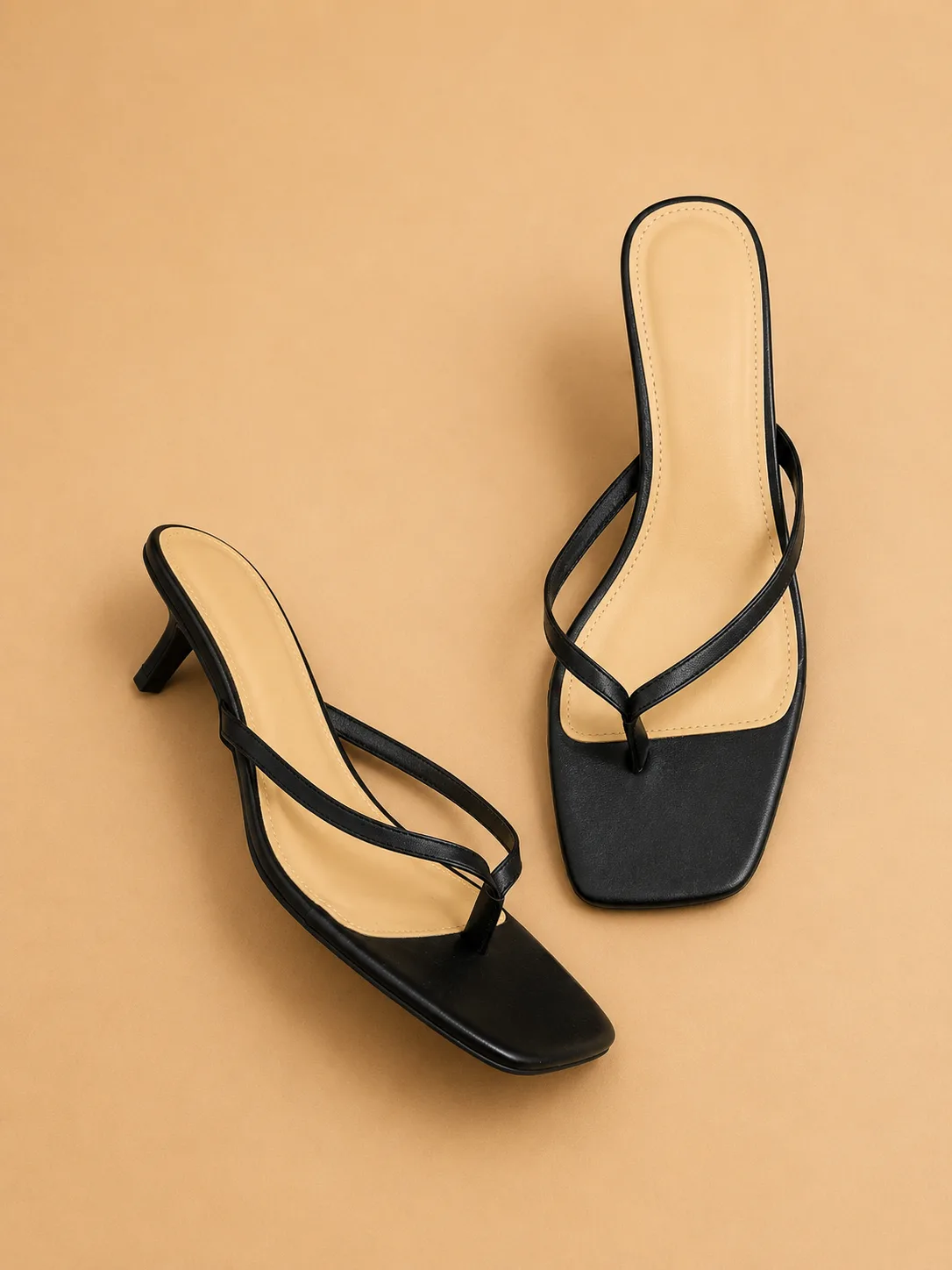 Sandales Plates Noires Minimalistes