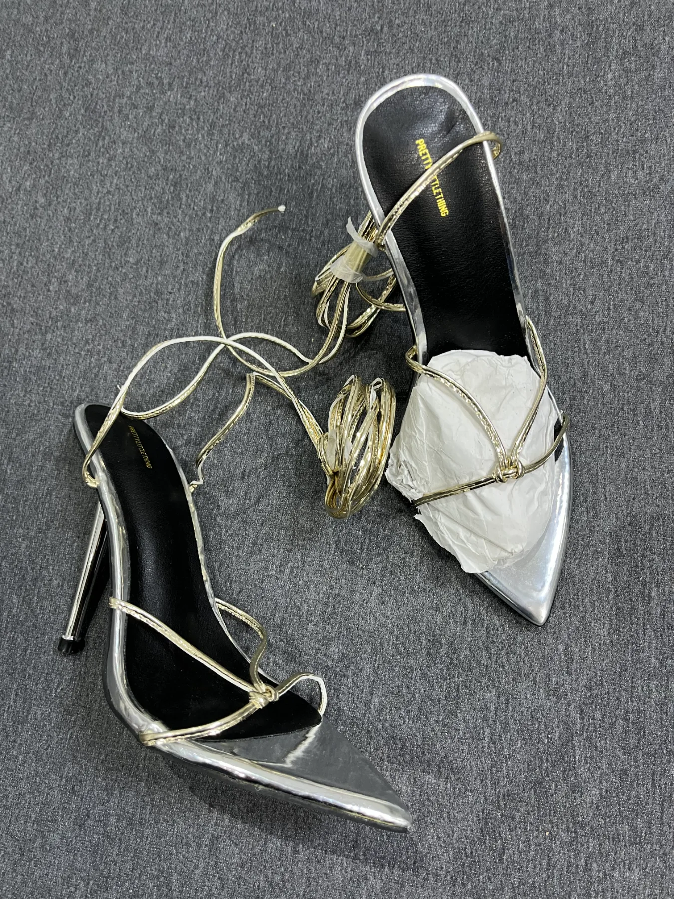 Escarpins Slingback Argentés à Lacets