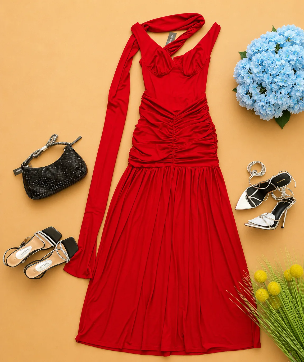 Robe Rouge Élégante Drapée
