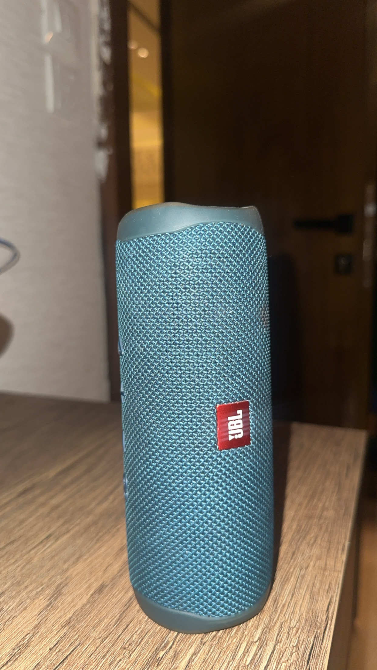 مكبرات صوت JBL القابلة للطي