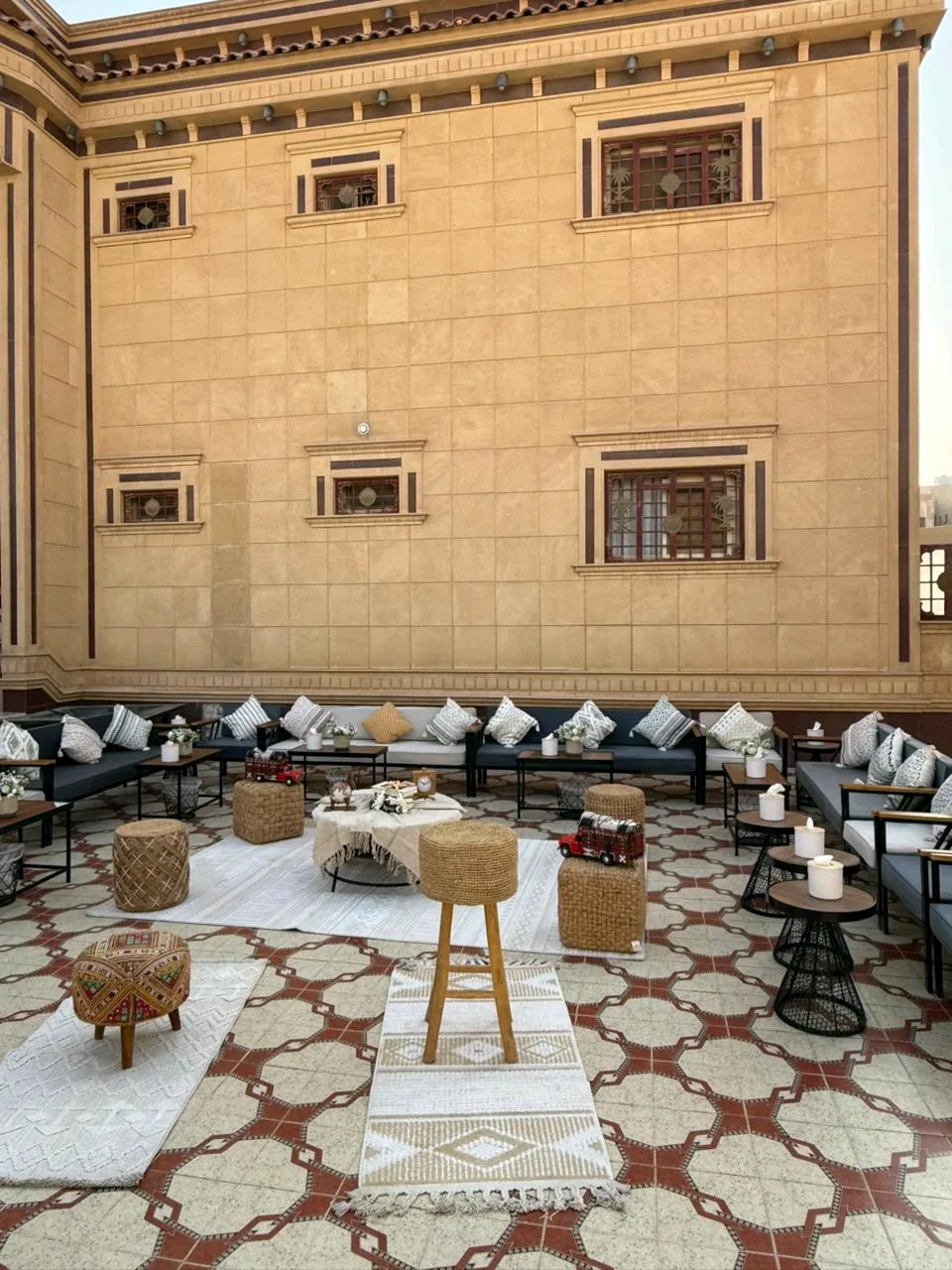 إيجار جلسات خارجية الشخص على 80 ريال 1