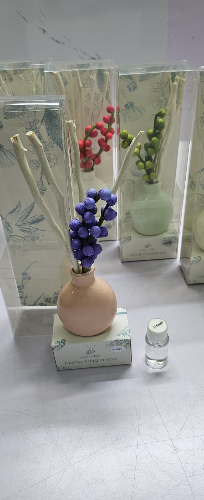 Decorative flowers &Ceramic vase Reed diffuser