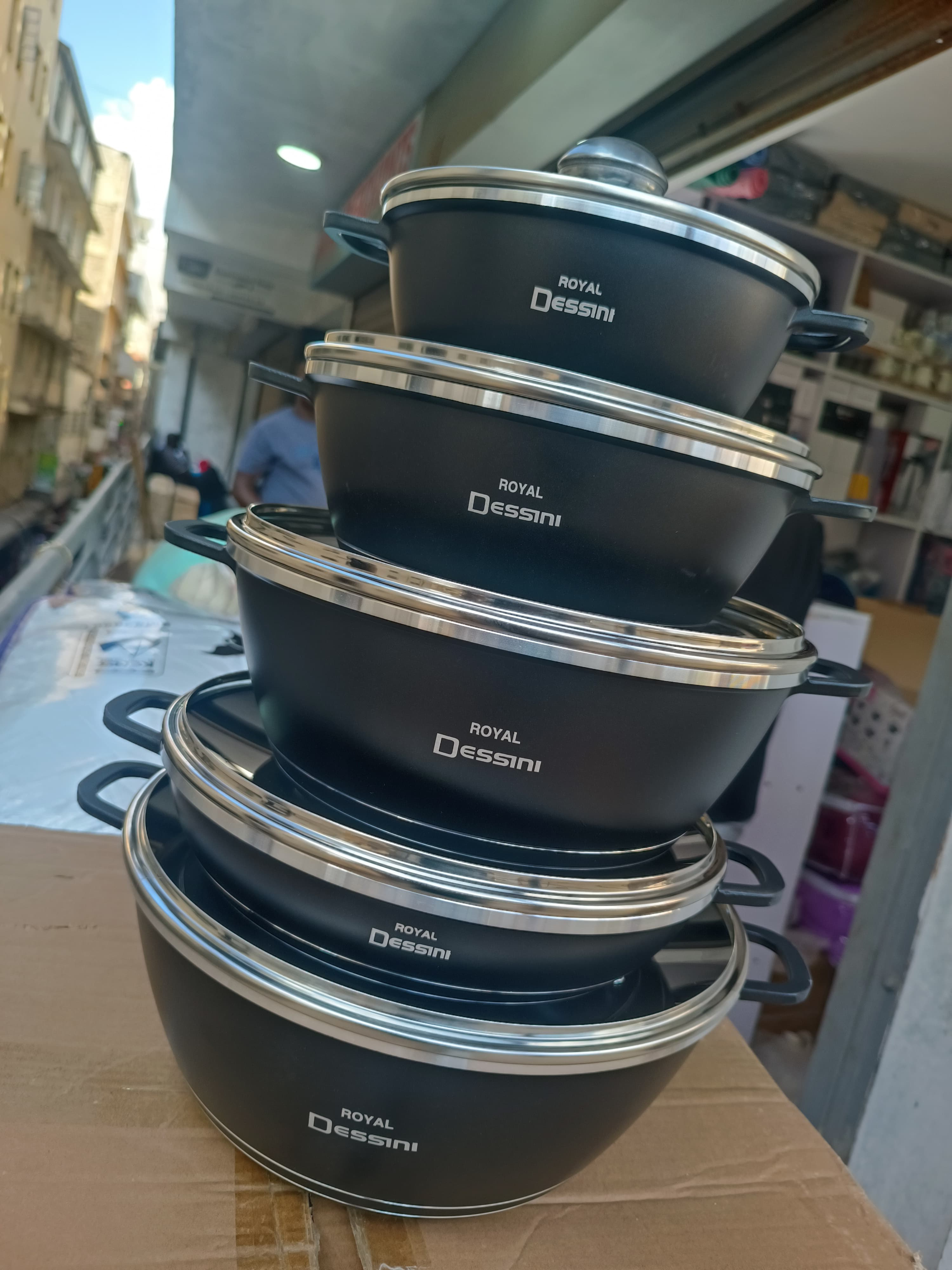 Dessini  Black Cookware Set 
