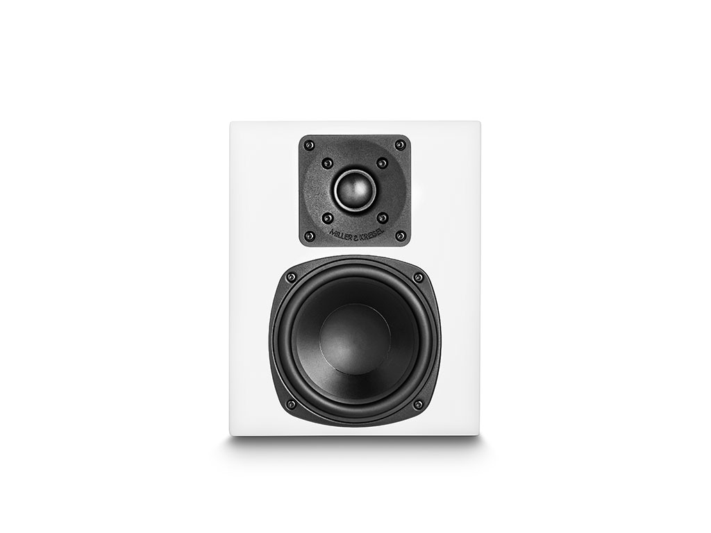 D85 White