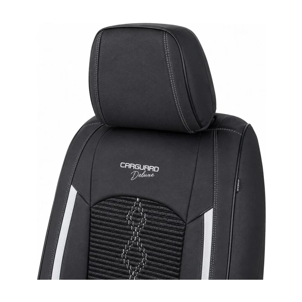 Detaliu — eticheta Carguard și textura materialului