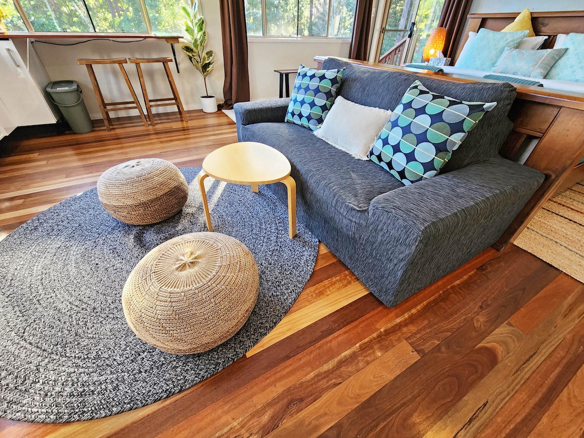 Living room image 3