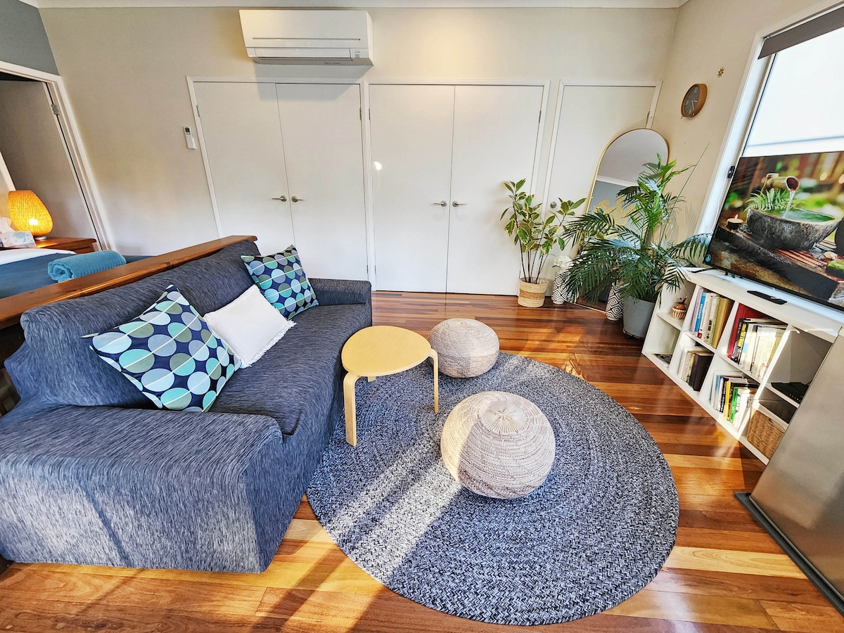 Cosy Studio with Forest Views — photo 3