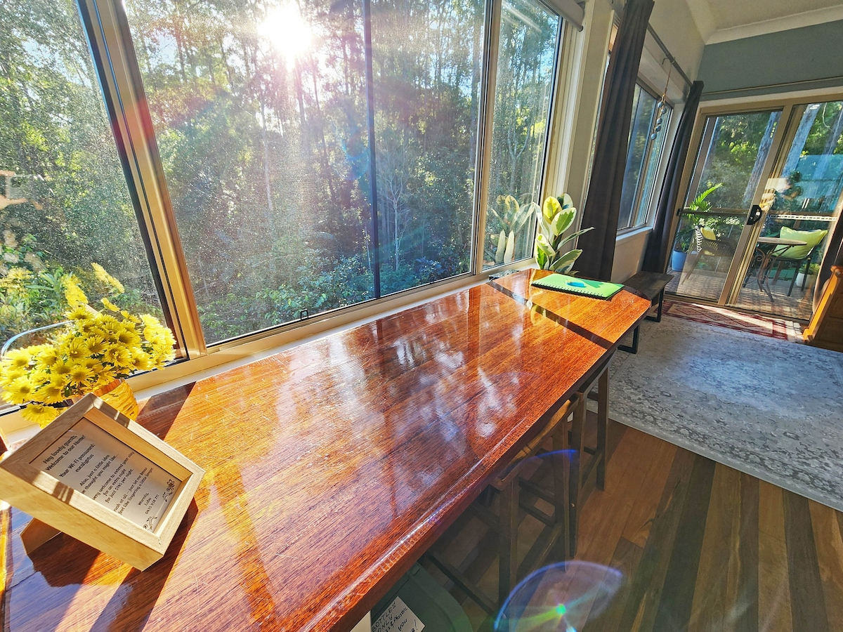 Kitchenette image 13
