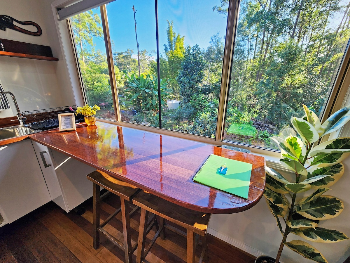 Kitchenette image 3