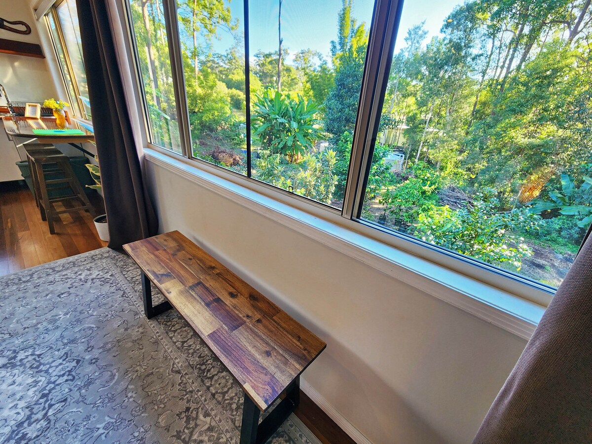 Living room image 10