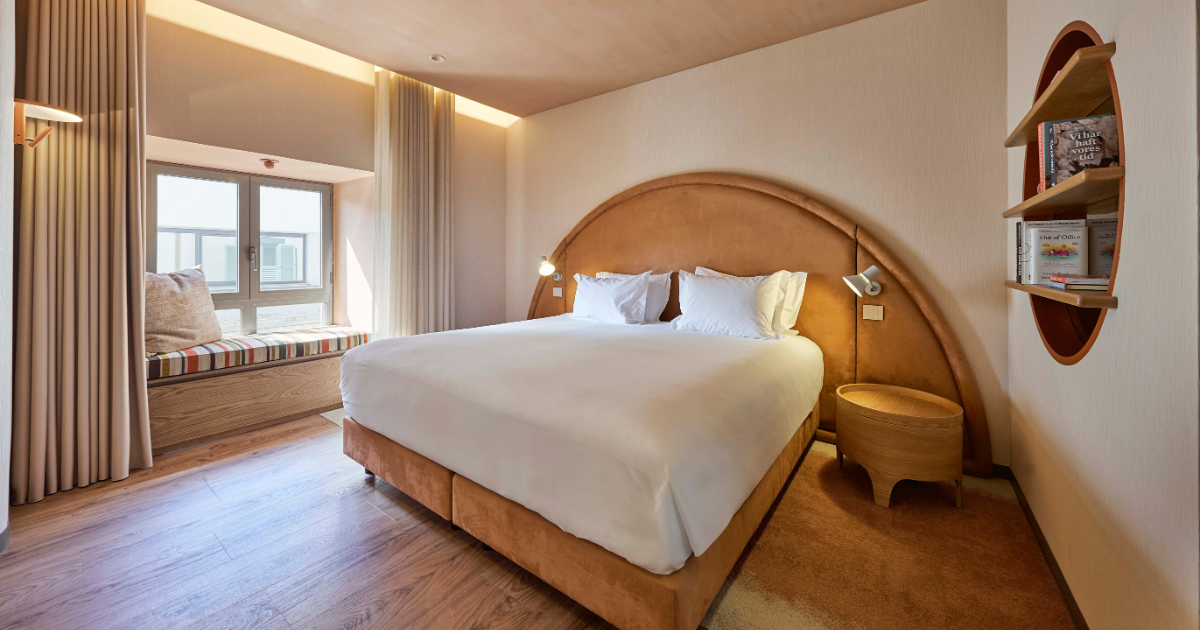 Three House Hotel