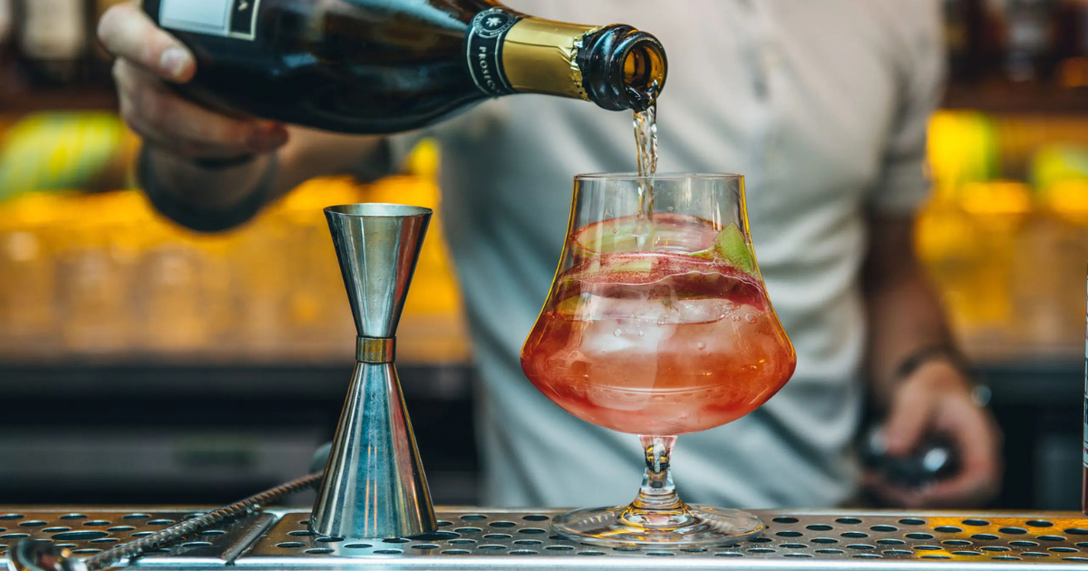 Camping Bar - Happy Hour