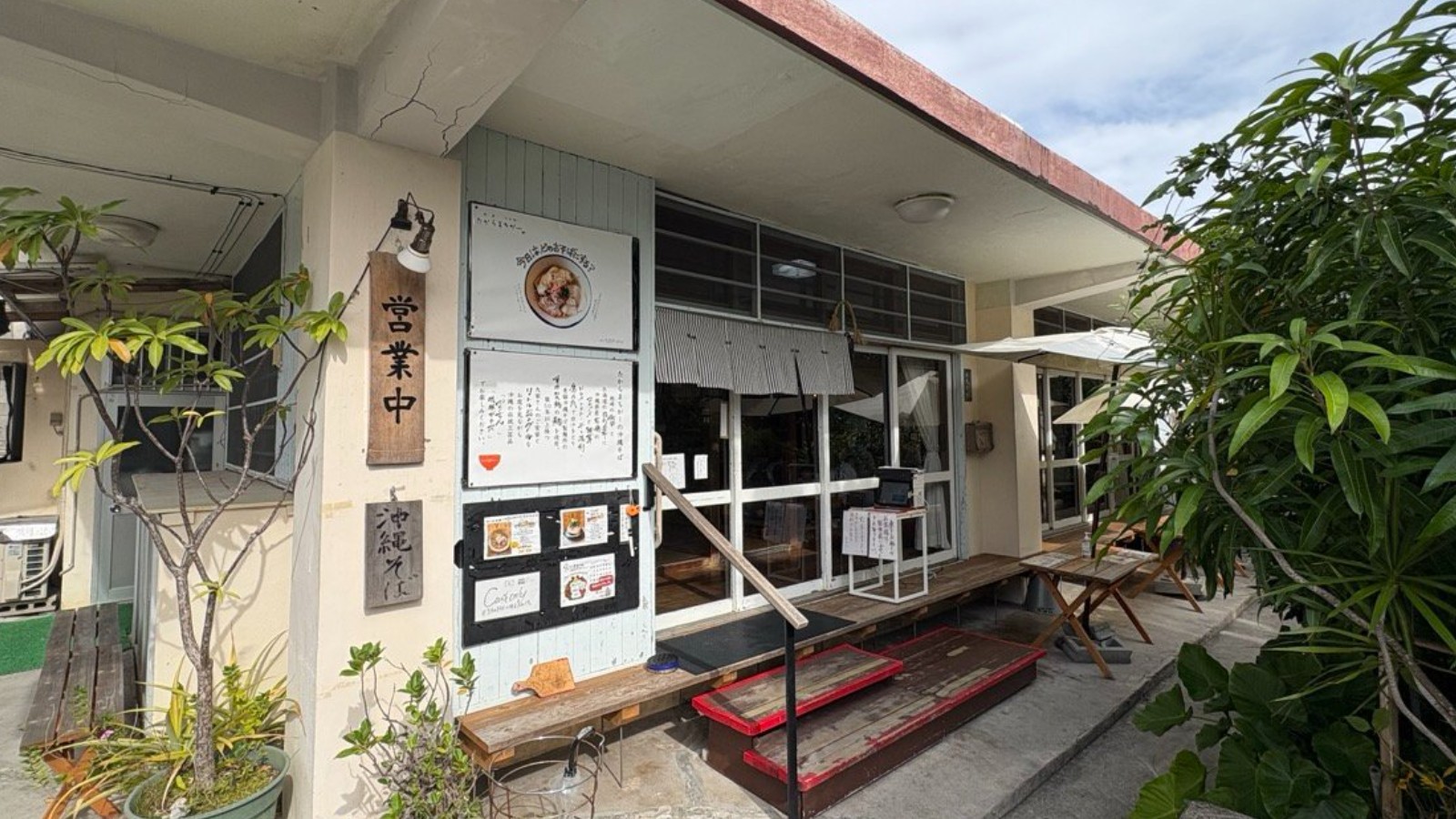 たからまちがー｜古民家で食べる肉そば。スープとソーキが強い