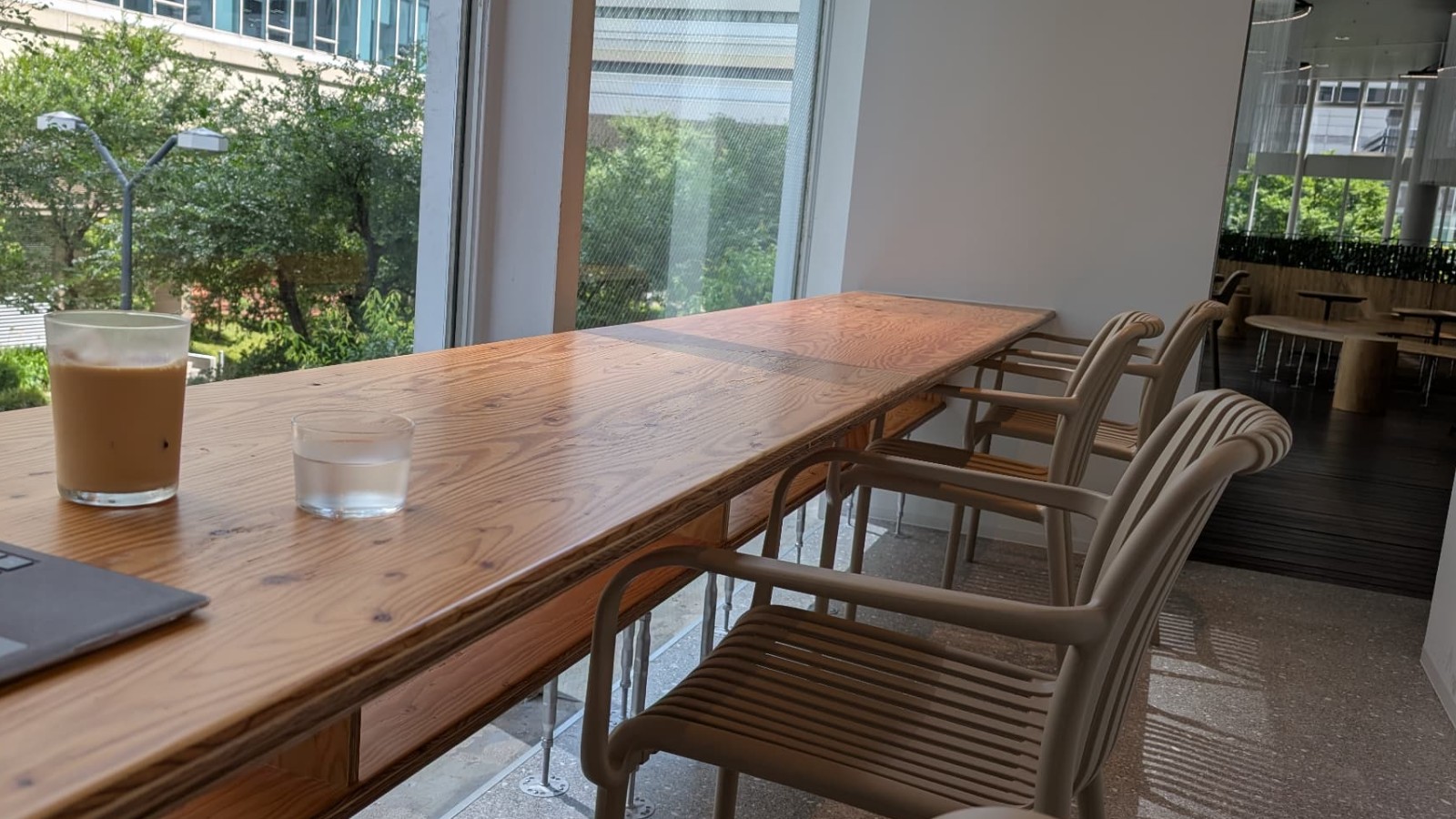 地味に落ち着くカフェ見つけた@みなとみらい