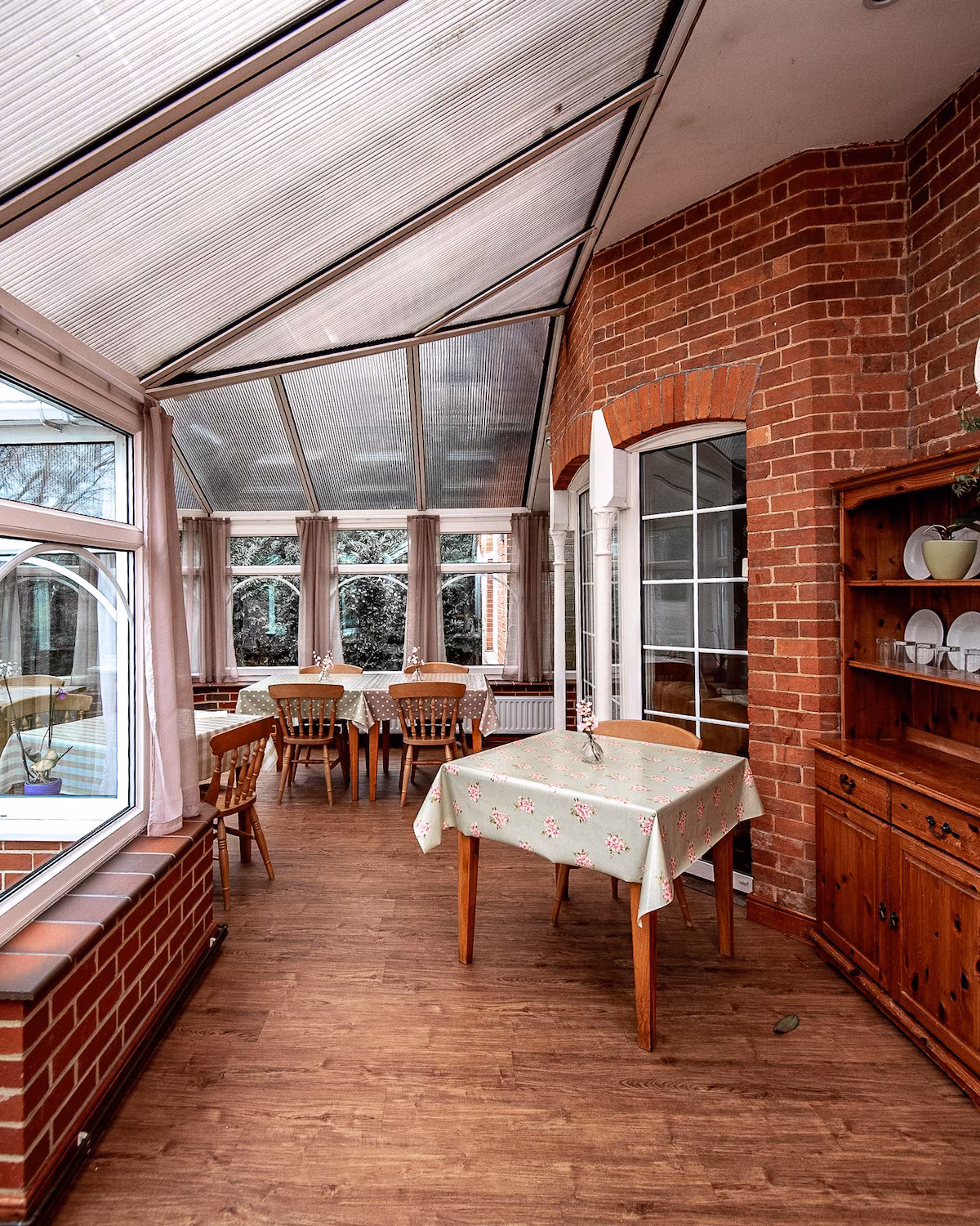 Waterhall Country House Hotel Crawley image 3