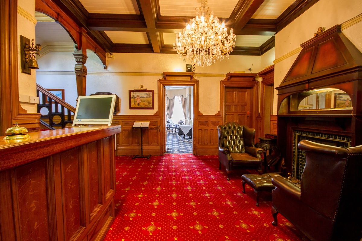 Normanhurst Hotel MANCHESTER image 2