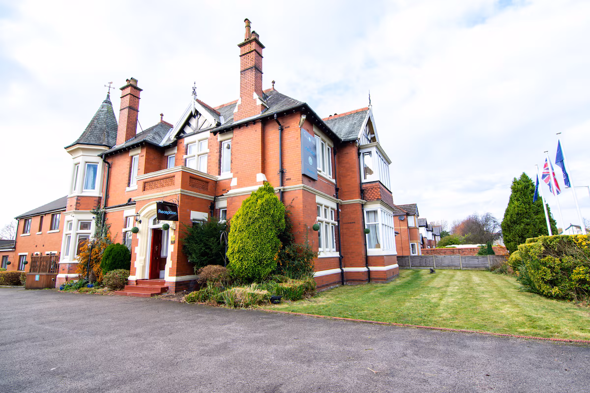 Trivelles Park Hotel Preston image 3