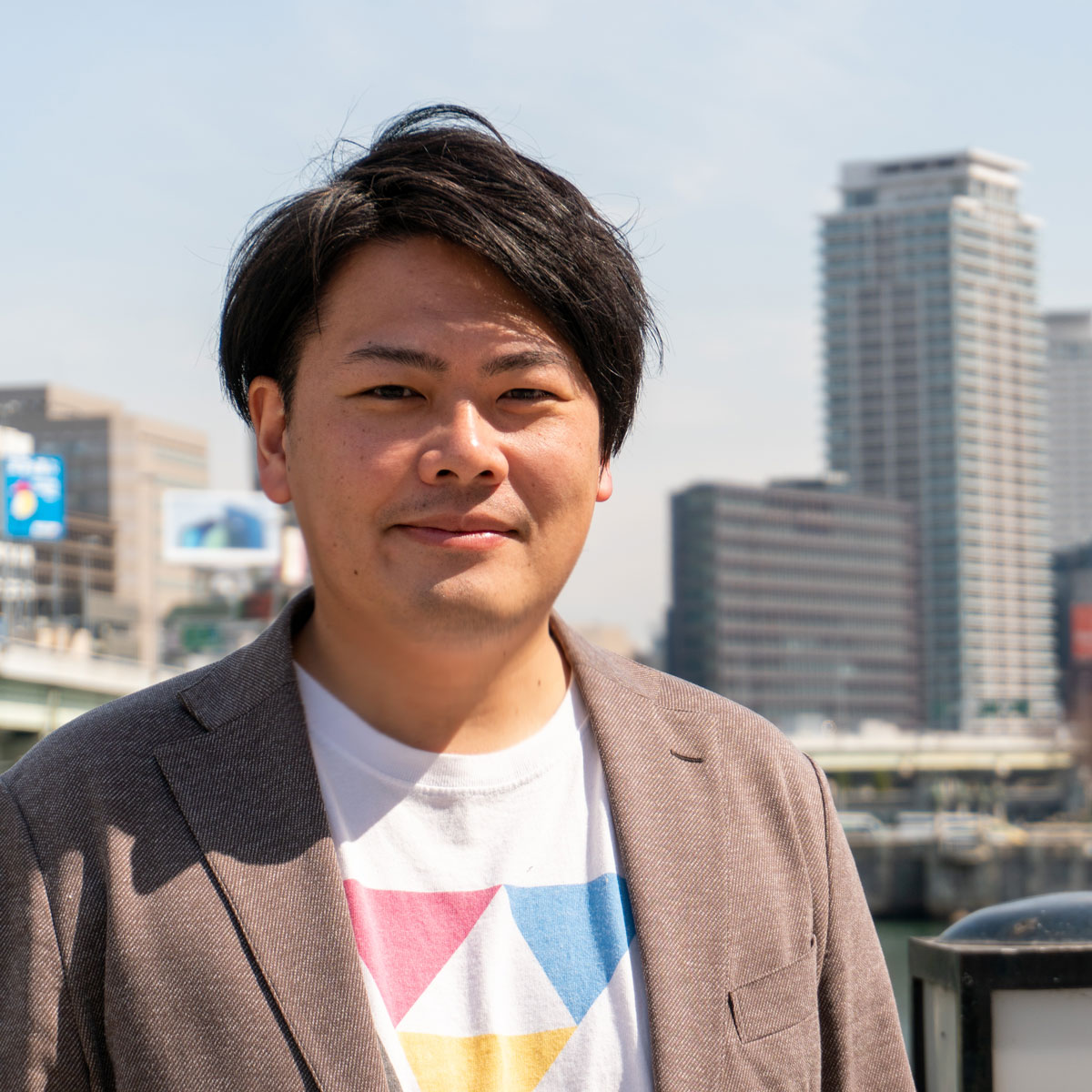 founderName