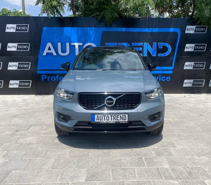 Volvo XC40 D3 R Design - Görsel 1