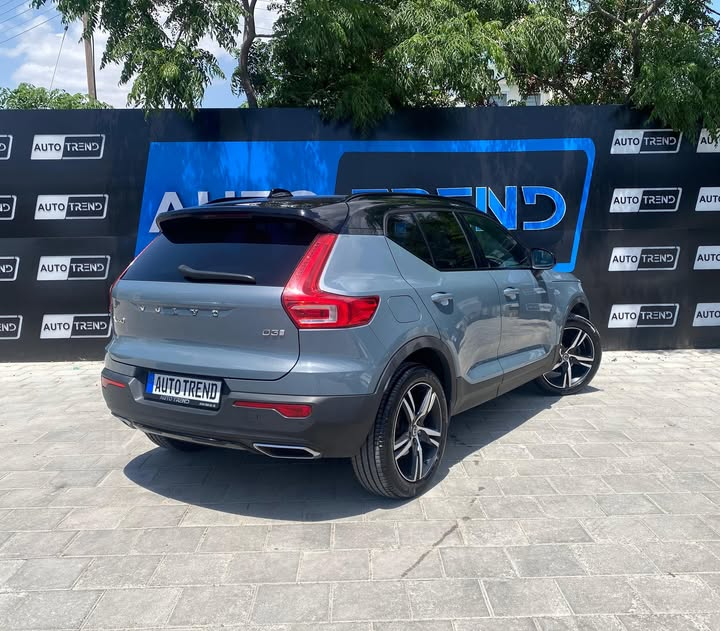 Volvo XC40 D3 R Design - Görsel 3
