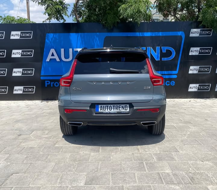 Volvo XC40 D3 R Design - Görsel 4