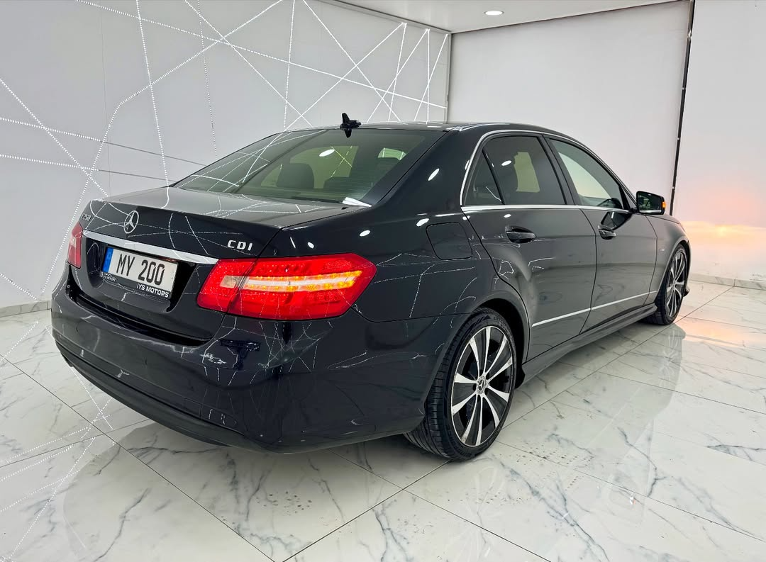 Mercedes-Benz E250 AMG 2011 - Görsel 1