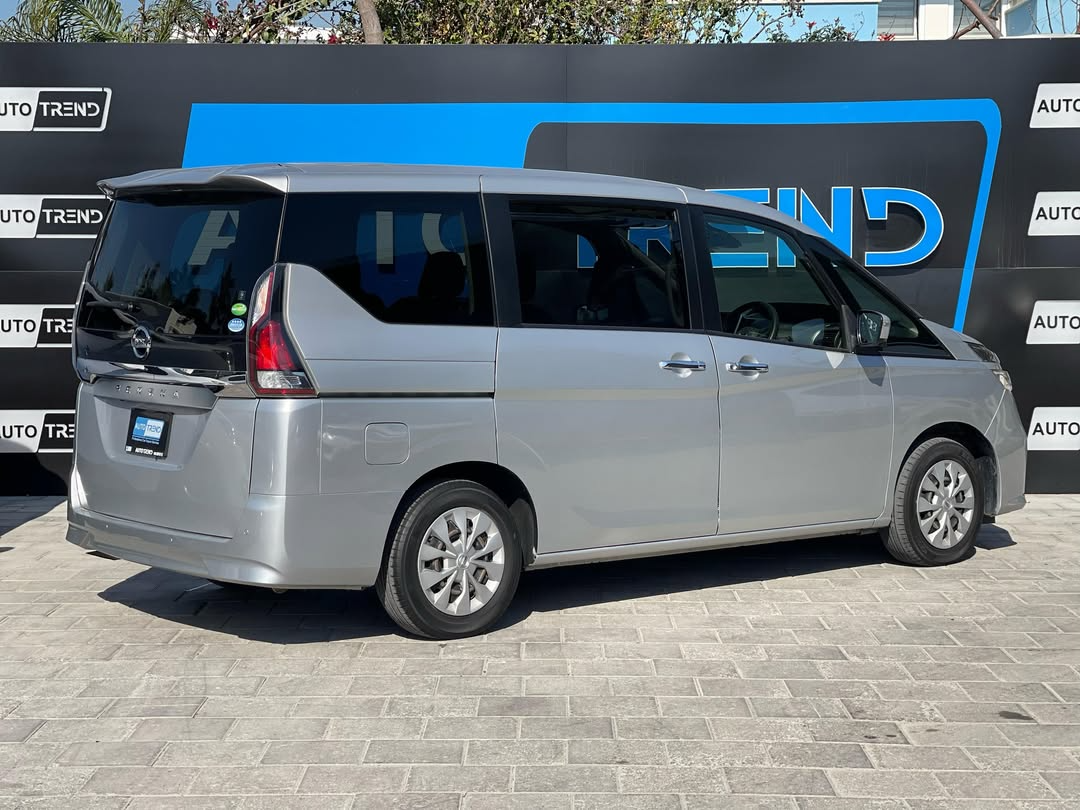 Nissan Serena - Görsel 3