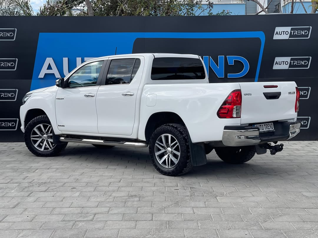 TOYOTA HILUX - Görsel 5