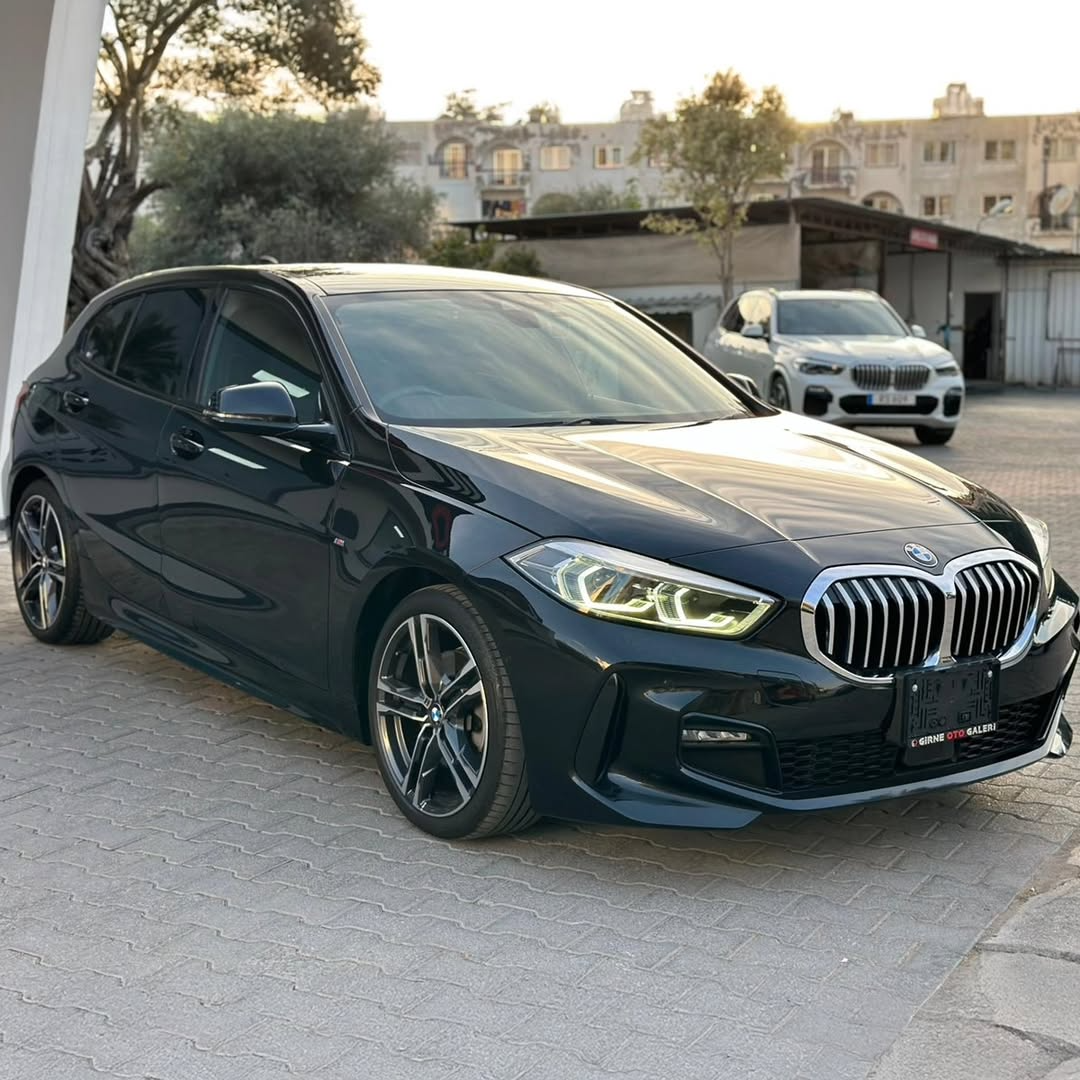 2020 BMW 118d M Paket - Görsel 1