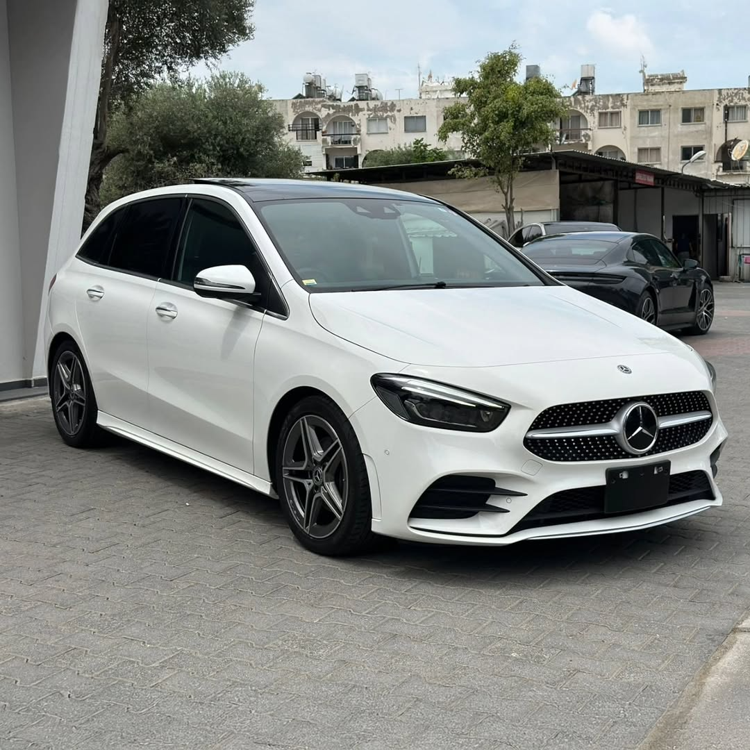 2020 Mercedes B180 AMG Premium Plus - Görsel 2