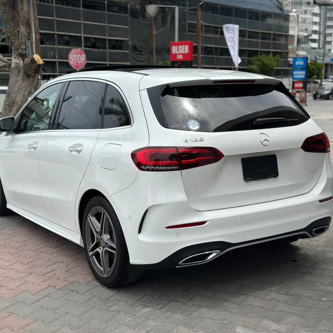 2020 Mercedes B180 AMG Premium Plus - Görsel 3