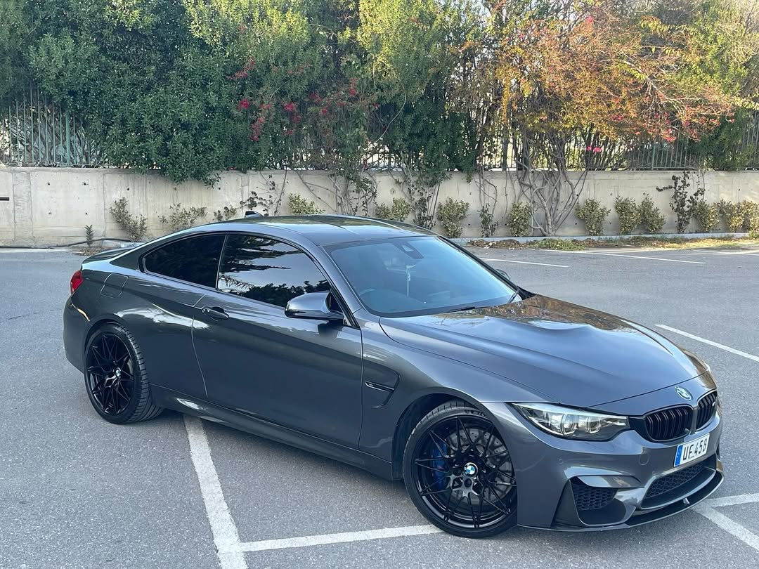 BMW M4 Competition Carbon Pack