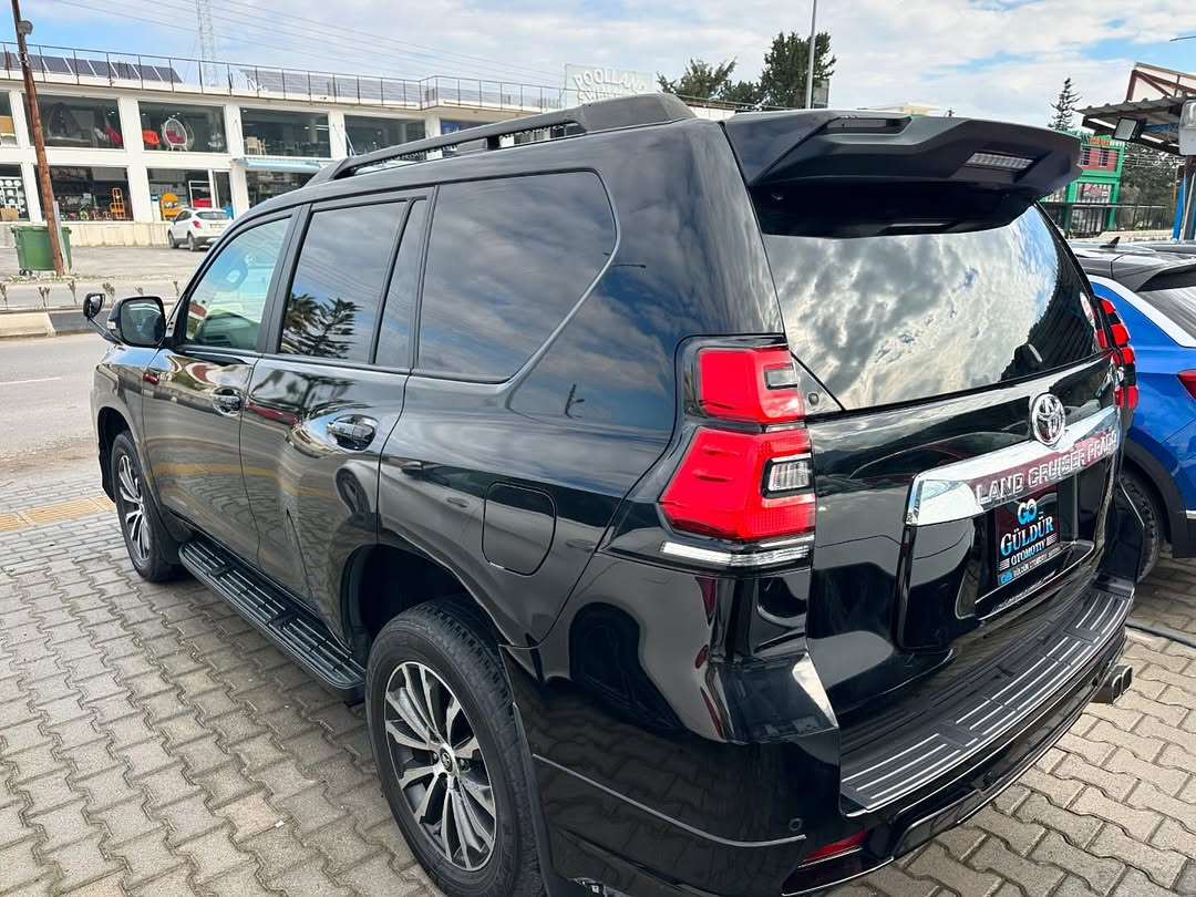 2022 Toyota Land Cruiser Prado