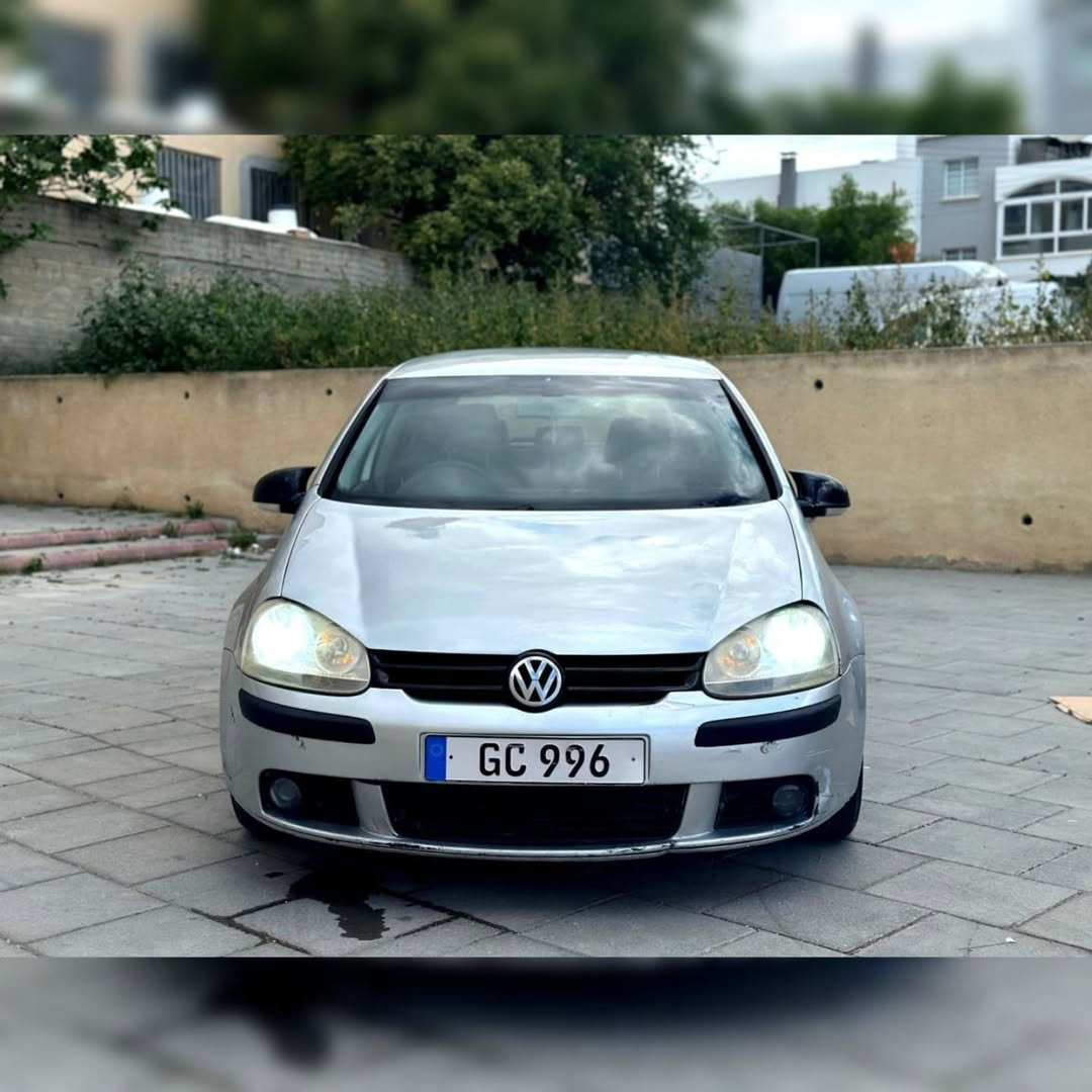 2004 VW Golf Manuel Benzin - Görsel 1