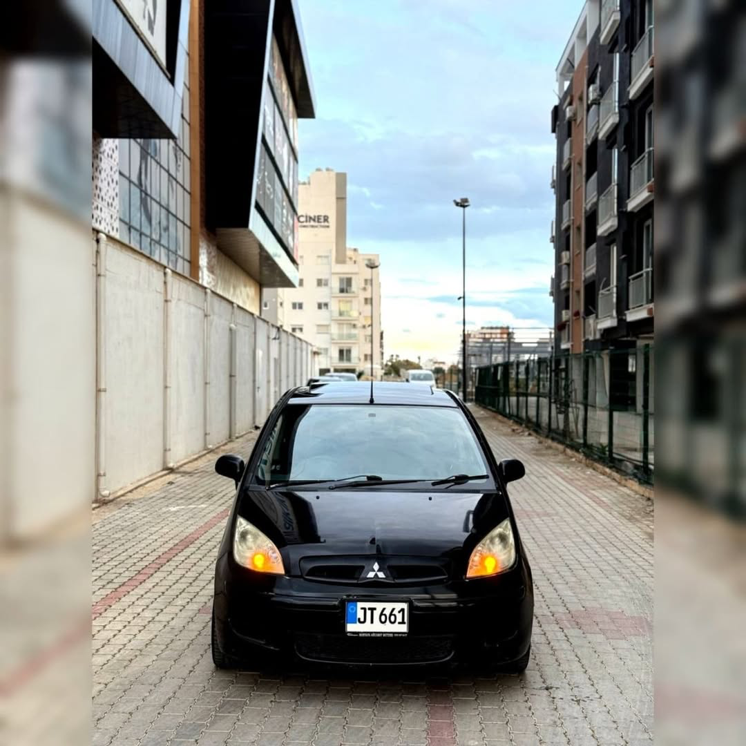 Mitsubishi Colt 2005 Otomatik - Görsel 1