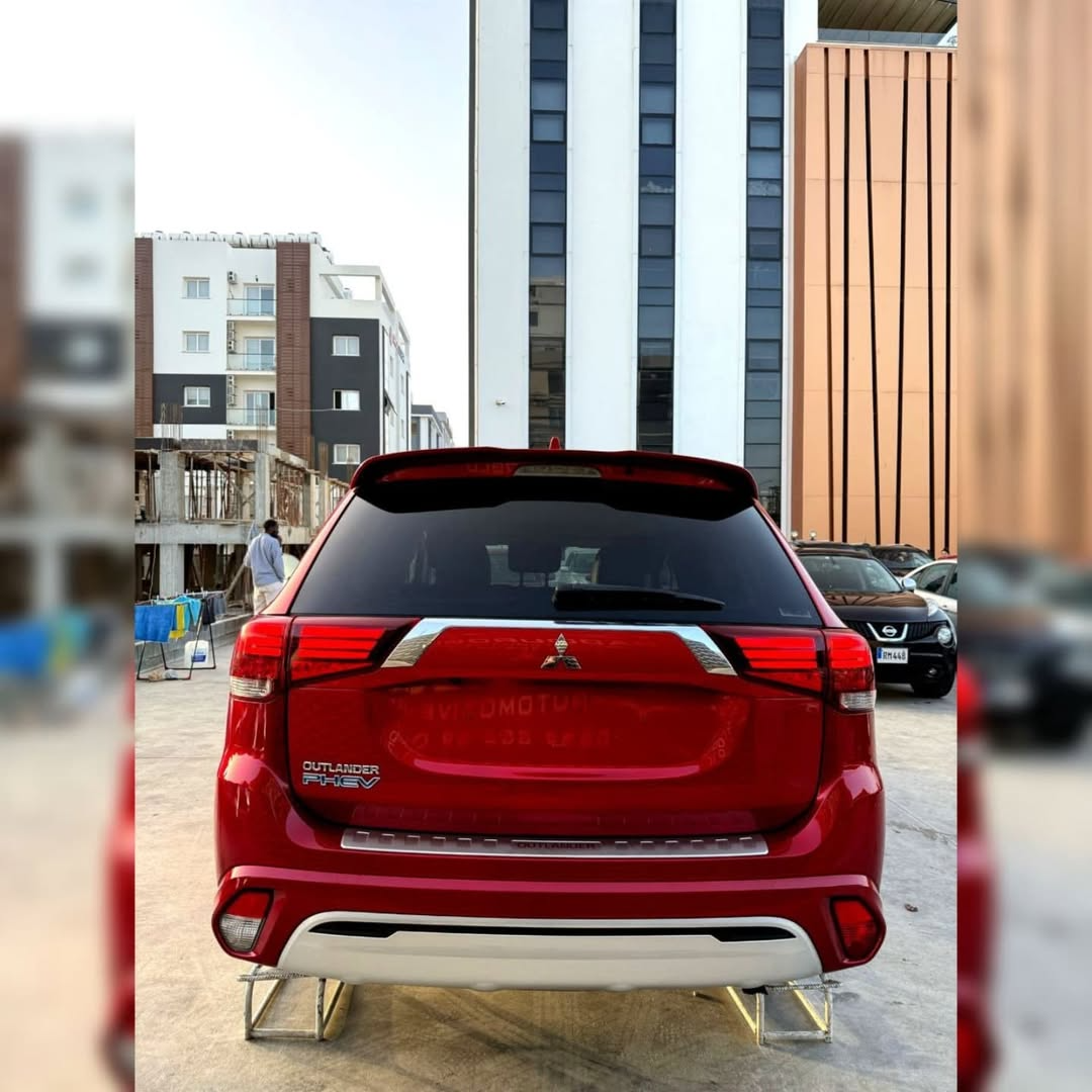 2021 Mitsubishi Outlander 2.4 Hybrid SUV - Görsel 5