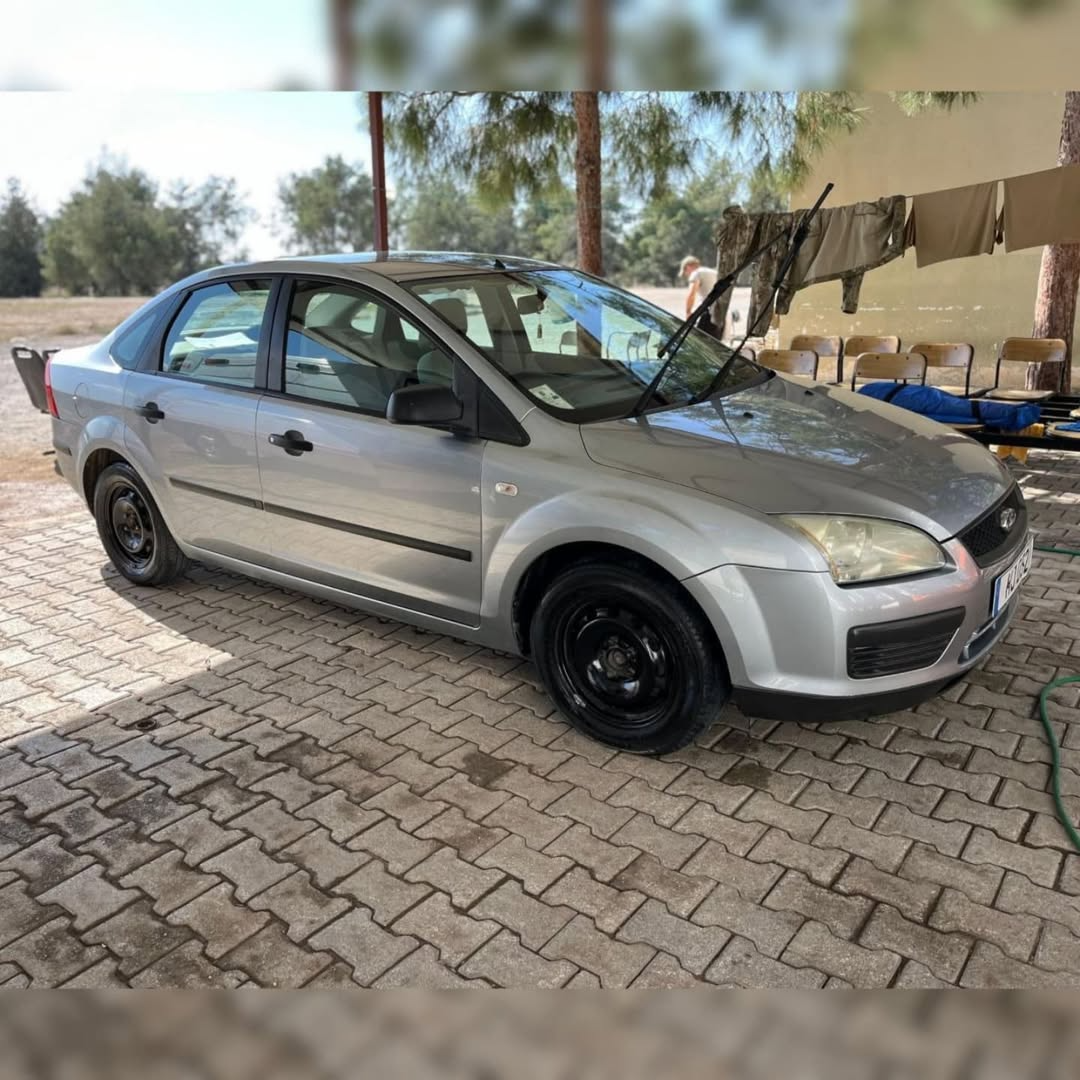 2005 Ford Focus Manuel Benzin - Görsel 1